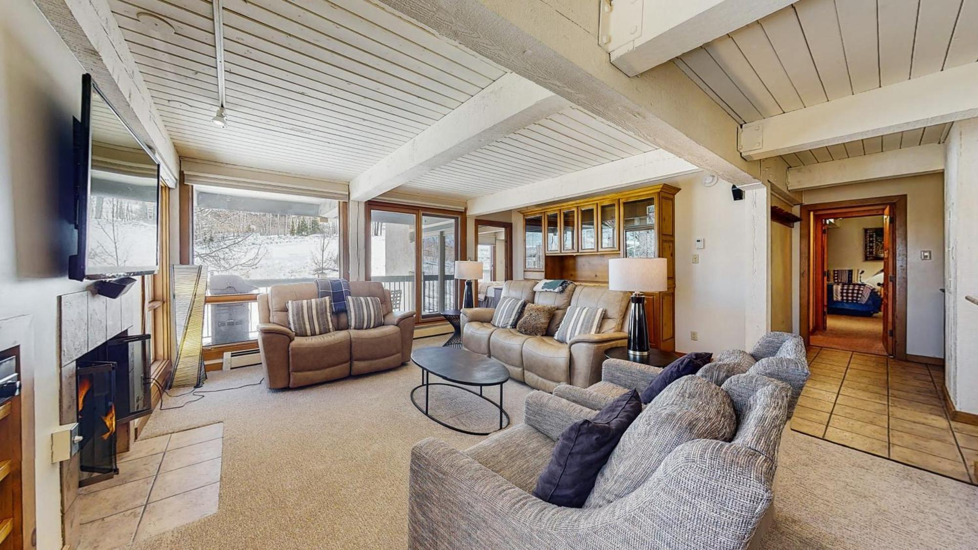 Top Of The Village - Coraltree Residence Collection Сноумас Вилидж Екстериор снимка